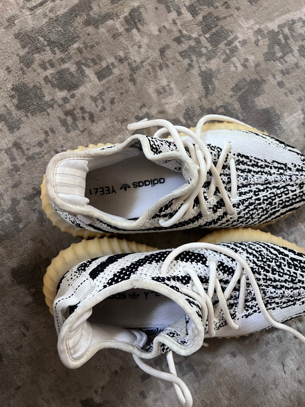 Yezzy’s size 5.5
